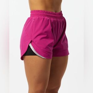 Alphalete STRIDE SHORT Women's Lined 4-Way Stretch Short Arcade Pink Size M